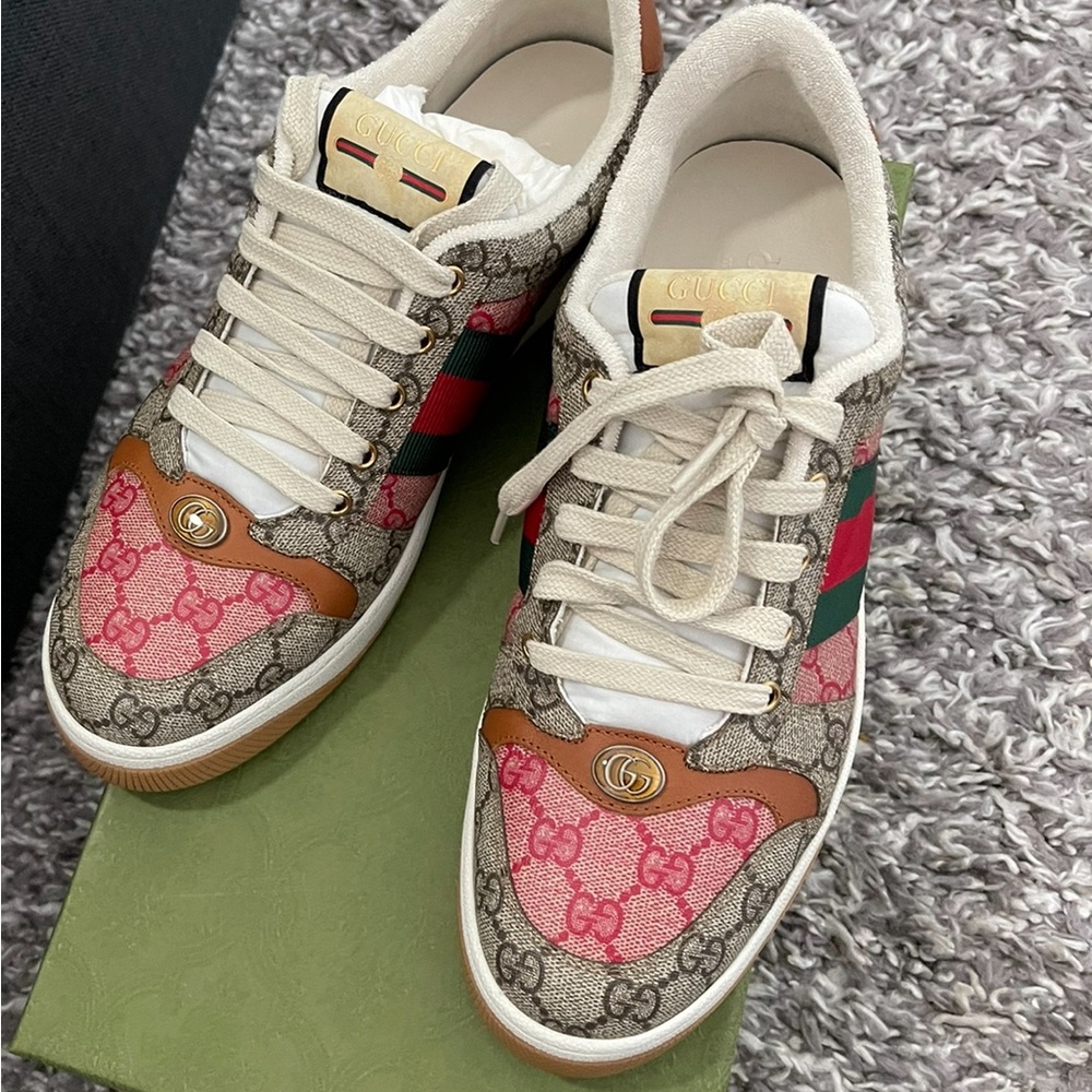 Gucci Mens screener